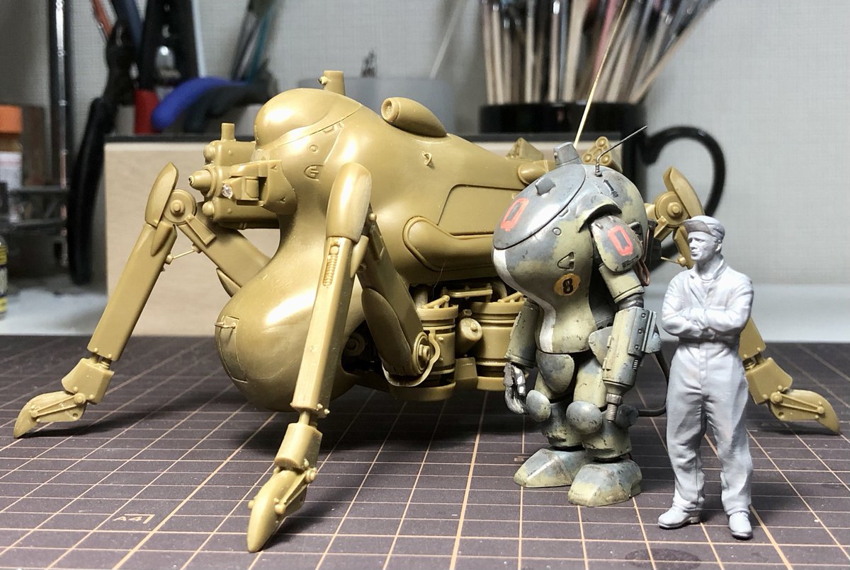 マシーネンのスタンダードは1/20だとは思うけど1/35も楽しい！フィギュアを原器に模型が兵器として見えるようになる感がやっぱり良い...🤩