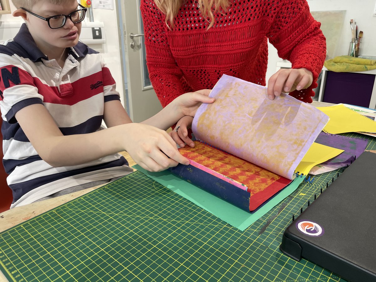 @CaitlinSenseArts (@caitlinksense) on Twitter photo This week we've been turning artwork into process books!
It's been great to have artist/educator Polly Brant working with the folks from Basecamp over the past 4 weeks here at <a href="/touchbasepears/">Sense TouchBase Pears</a> This week we've been turning artwork into process books!
It's been great to have artist/educator Polly Brant working with the folks from Basecamp over the past 4 weeks here at <a href="/touchbasepears/">Sense TouchBase Pears</a>