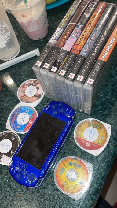 Support black owned Video Game stores! 👾🎮💯 https://t.co/T5O3j9ZdA4
