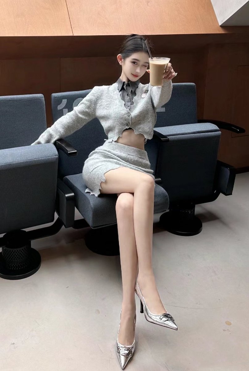 敬你一杯勾青咖啡，中西结合。
像你一样，惊艳所有人，
包括我。❤ https://t.co/CRa4H8urY0