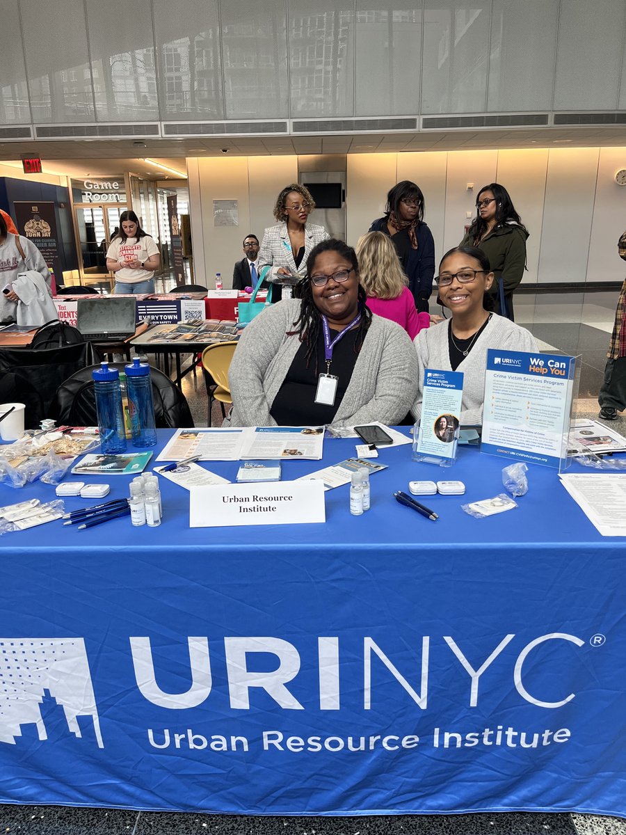 On this #tbthursday we highlight last week's expo featuring victim providers & public safety organizations! Upwards of 35 programs were on campus providing information about services and advice, offering career opportunities, & more! @uri_nyc @BronxDAClark @QueensDAKatz