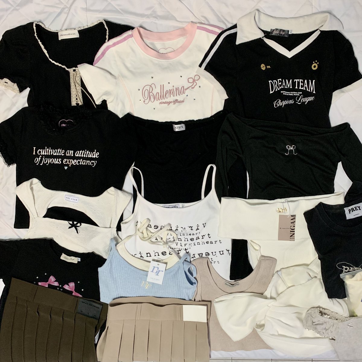 usedby_acces's tweet photo. ⋆ ⋆NEW LOT ɞ — ลงวันศุกร์ 19/4  18.00 🌺

✿ cintage stylist งานไอจี มีเยอะกว่าในรูปงับ

🛍️shipping 40 🩴𓐄 รี+ปัก -5฿ (นัดรับสยามได้วันที่20)

#ส่งต่อcintage #ส่งต่อstylist #ส่งต่อเสื้อผ้ามือสอง  #stylistshop #cintageshop #ส่งต่อเสื้อผ้ามือ2 #โล๊ะตู้เสื้อผ้า #vghbkk #โล๊ะตู้ https://t.co/jfol1hMHv6