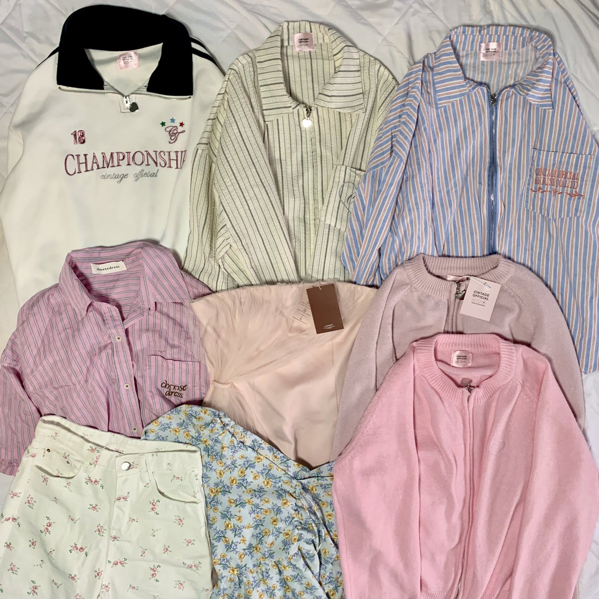 usedby_acces's tweet photo. ⋆ ⋆NEW LOT ɞ — ลงวันศุกร์ 19/4  18.00 🌺

✿ cintage stylist งานไอจี มีเยอะกว่าในรูปงับ

🛍️shipping 40 🩴𓐄 รี+ปัก -5฿ (นัดรับสยามได้วันที่20)

#ส่งต่อcintage #ส่งต่อstylist #ส่งต่อเสื้อผ้ามือสอง  #stylistshop #cintageshop #ส่งต่อเสื้อผ้ามือ2 #โล๊ะตู้เสื้อผ้า #vghbkk #โล๊ะตู้ https://t.co/jfol1hMHv6