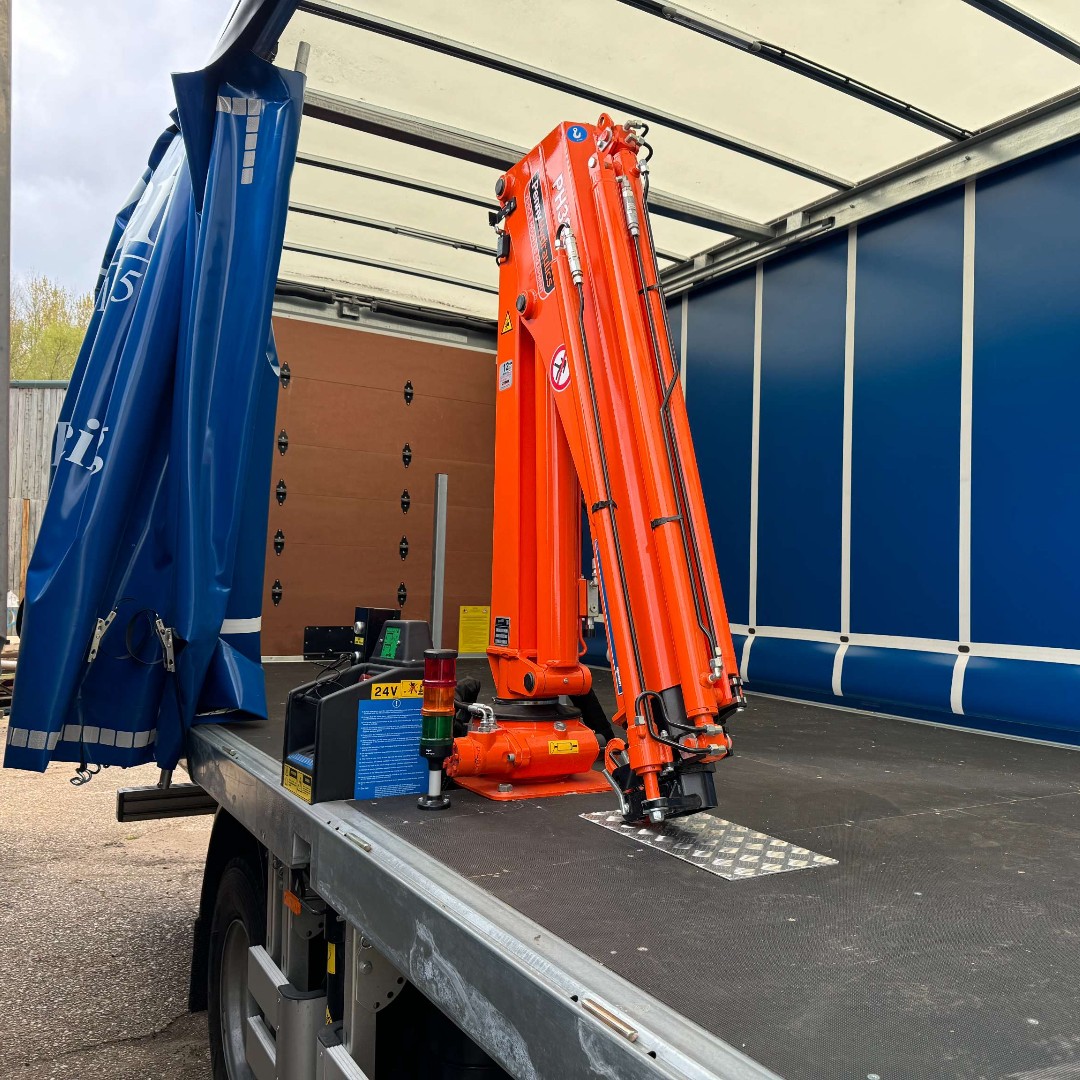 WLWESTSONS's tweet image. 🚛Our brand new lorry -  fresh on the road today! 
😀Providing a personal delivery service to our customers across the South East.
Contact us for all your hardwood needs - email: sales@wlwest.co.uk or call: 01798 861611
#lorry #sawmill #timber #CNC