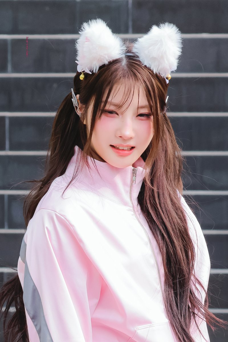 heartlockchain's tweet photo. 2024-04-10
#채인 #CHAEIN
#퍼플키스 #PURPLE_KISS https://t.co/6L2QcAcMue