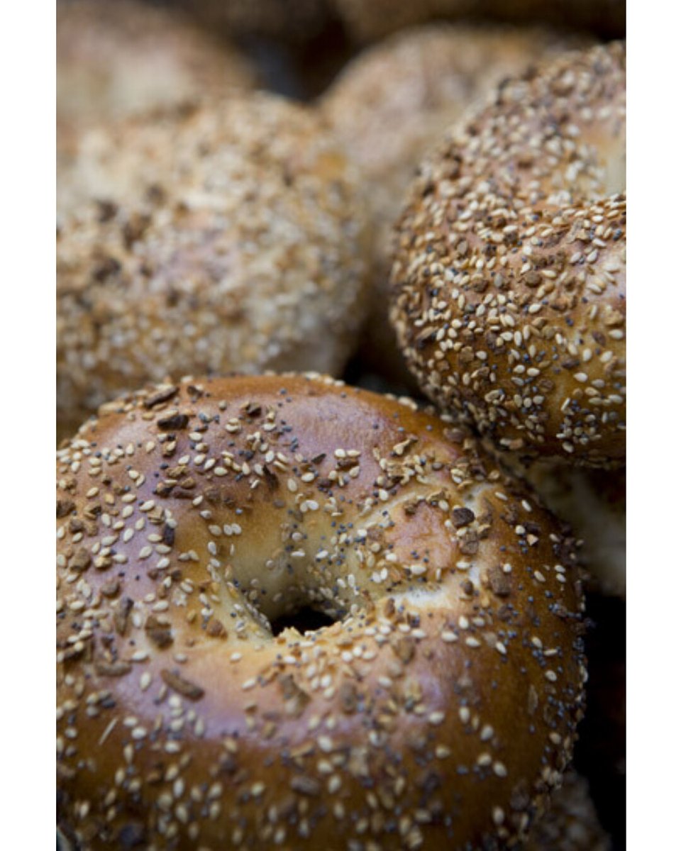 Sending Bagels your way! Now you can enjoy Murray’s Bagels delivered right to your door!
Order now: getmurraysbagels.com

#shippingbagels #nationwideshipping