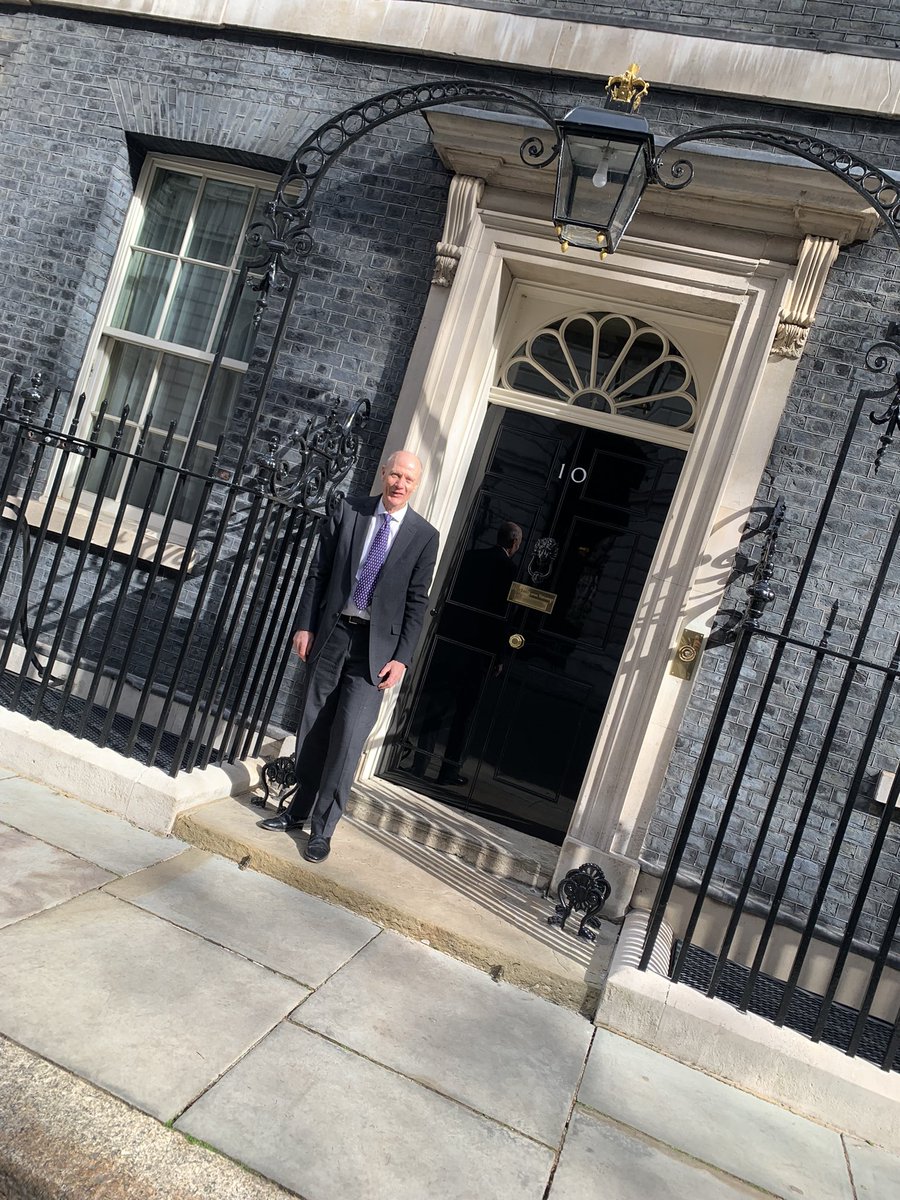 What a week .. just gave a speech at no 10 at an engineering biology investment networking breakfast organised by by uk @biztradegovuk and @SciTechgovuk .. great mix of people and super exciting developments with UK gov policy on #engbio