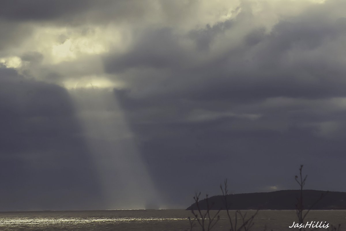 Heavens Searchlight #Bayoffundy #Saintjohn #photooftheday