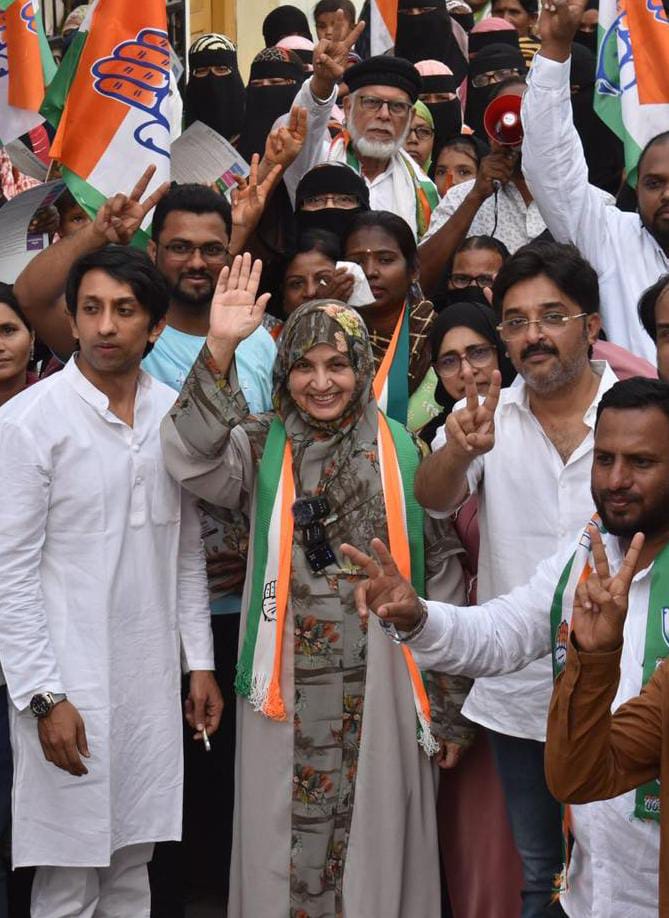 AhmerIslam_'s tweet photo. Campaigning for @INCIndia Radha krishna from Gulbarga with @MlaKaneezfatima. 
@PriyankKharge @KPCCMinority @ShayarImran @NasirHussainINC https://t.co/8ghpsprTlR