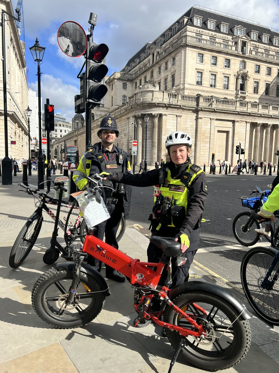 Great work by @citypolice this morning at Bank Junction in @thecityofldn as part of a multi agency approach to tackling the minority of cyclists & riders of illegal e-bikes & e-scooters who contravene the law to the detriment of all 🚲 

One of nearly 200 illegal e-bikes &…