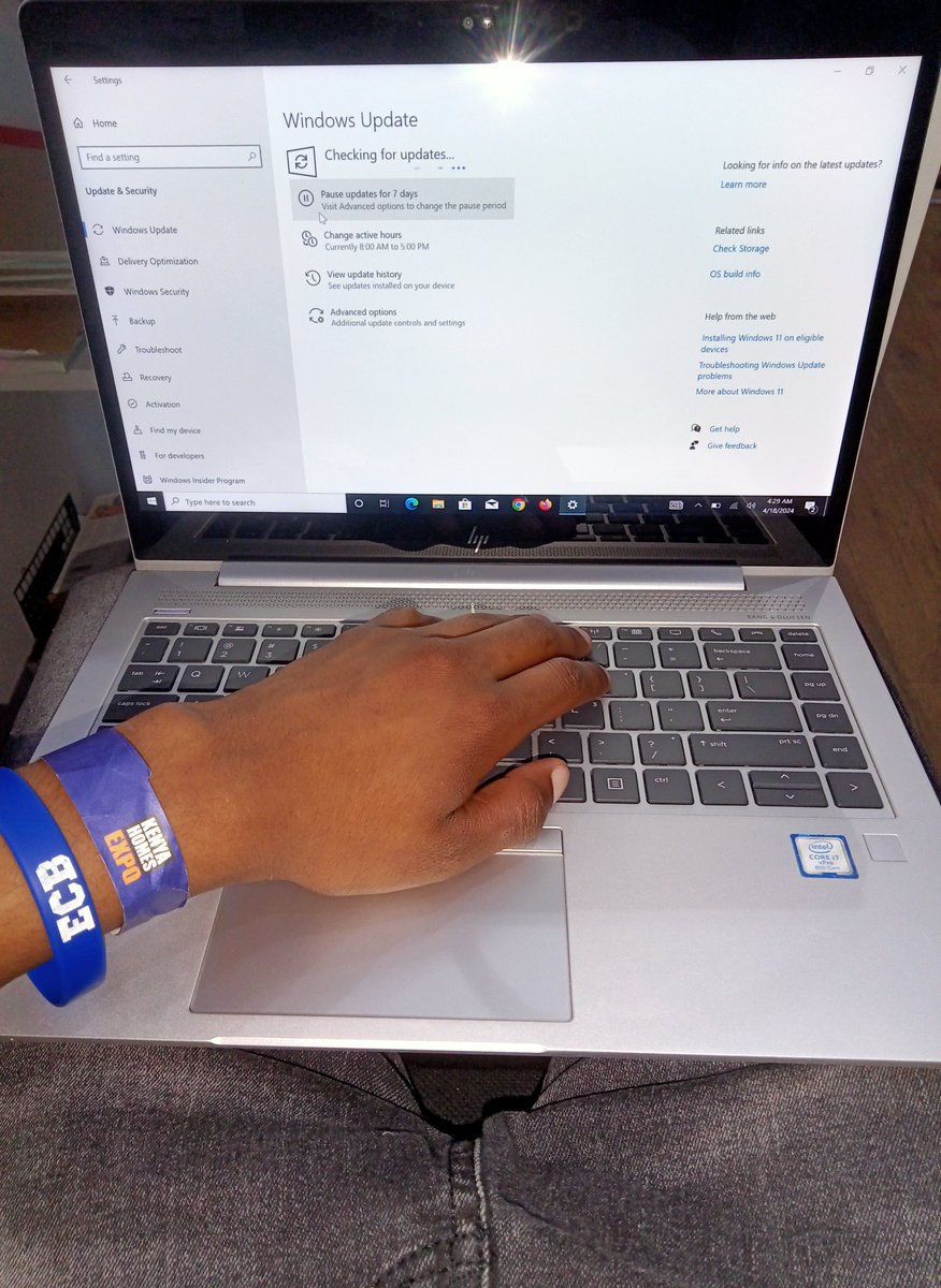 Acha tufanye marketing kidogo ya @ECB001 apa KICC the best laptop, desktop and accessories brand in Kenya.