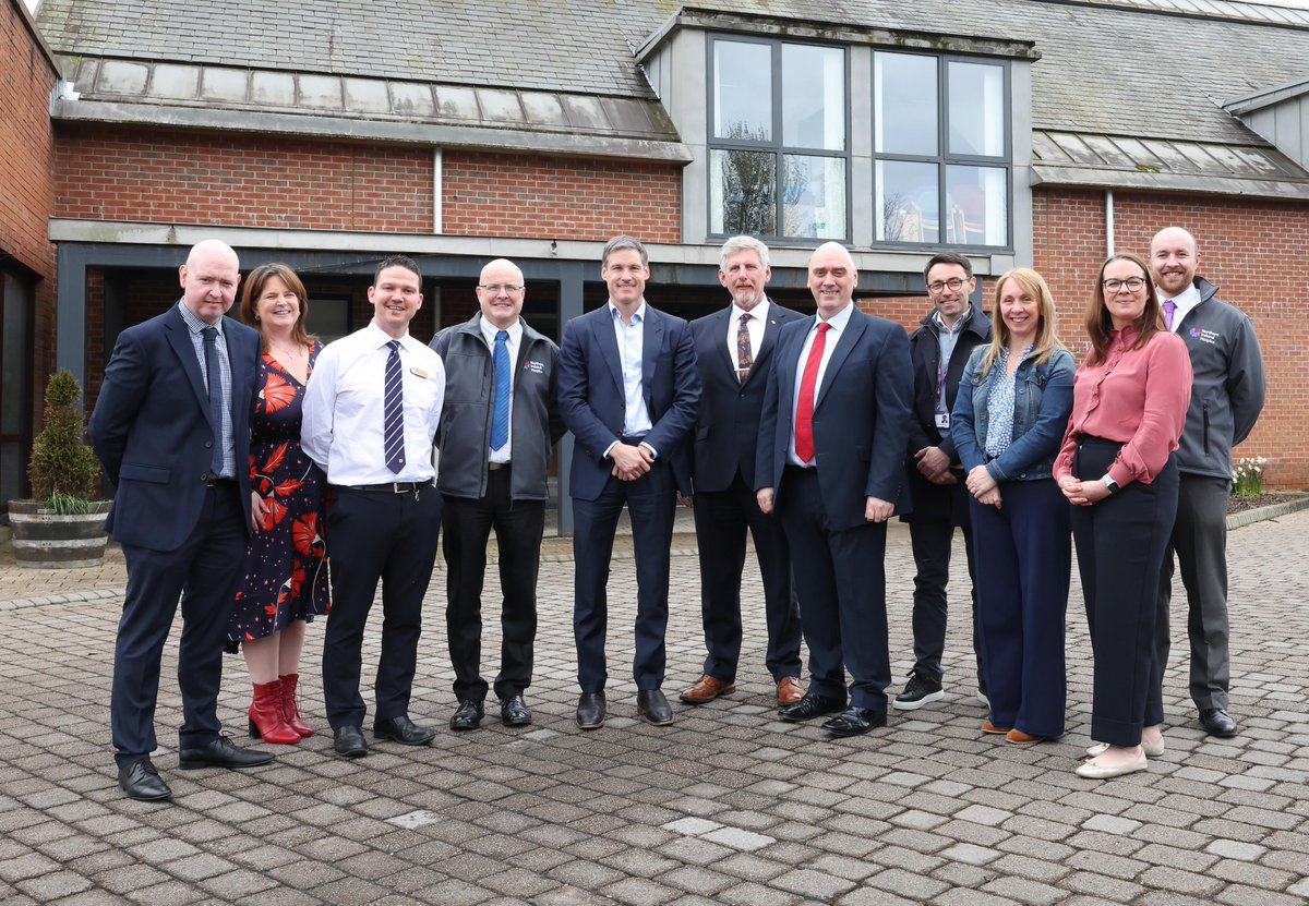 We were delighted to welcome @UlsterBankNI colleagues, including David Lindberg, CEO of Retail Banking at @NatWestGroup, to @nichildrenshosp as we officially announced the renewal of our partnership. Excited to continue collaborating to make a difference! 💜👏