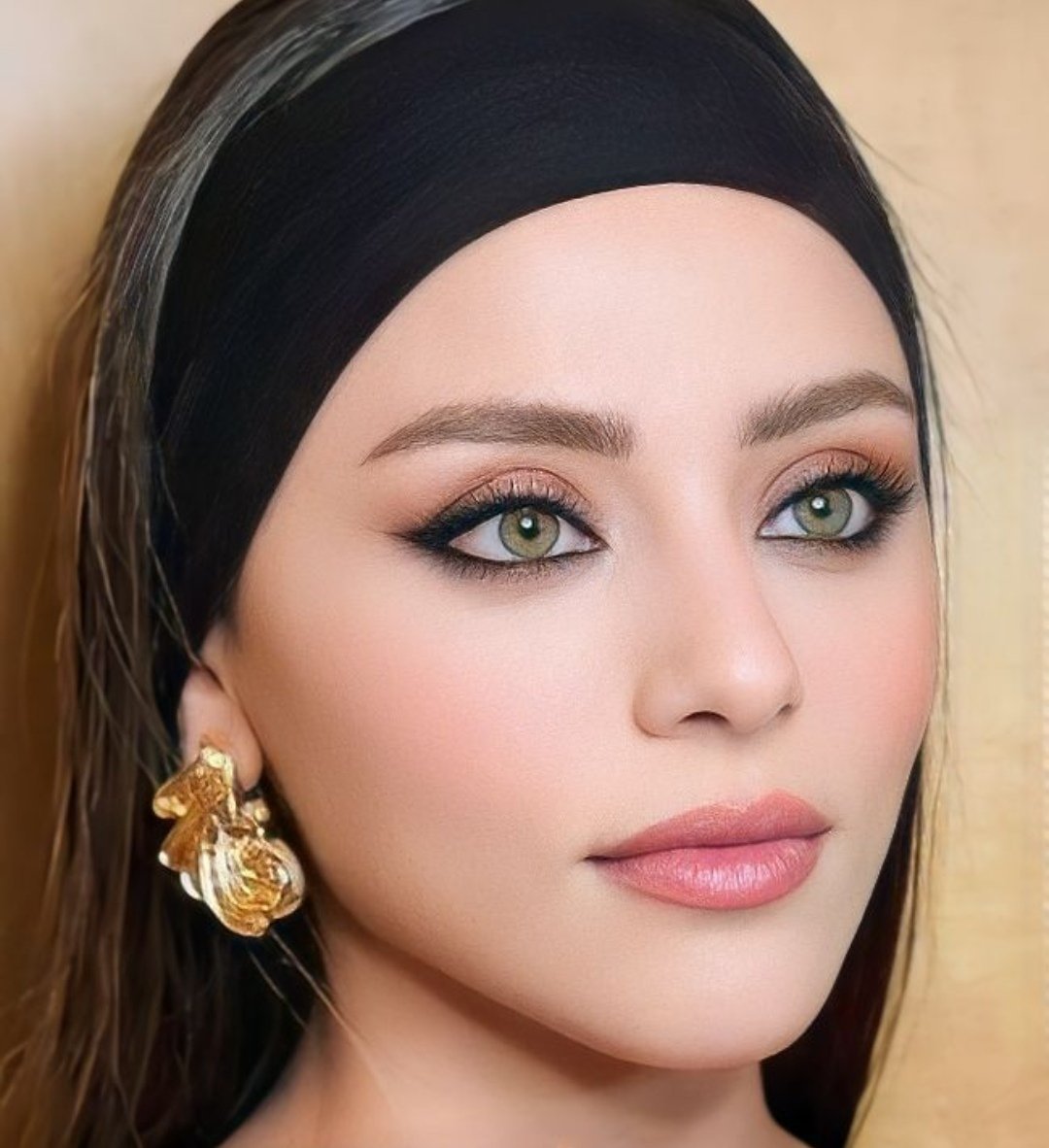 AbsiAlsharif's tweet photo. @kizilcikshowtv @silaturkogluu 💐🌺💫💫💫💫💫💞👌 https://t.co/bE72jZxi9y