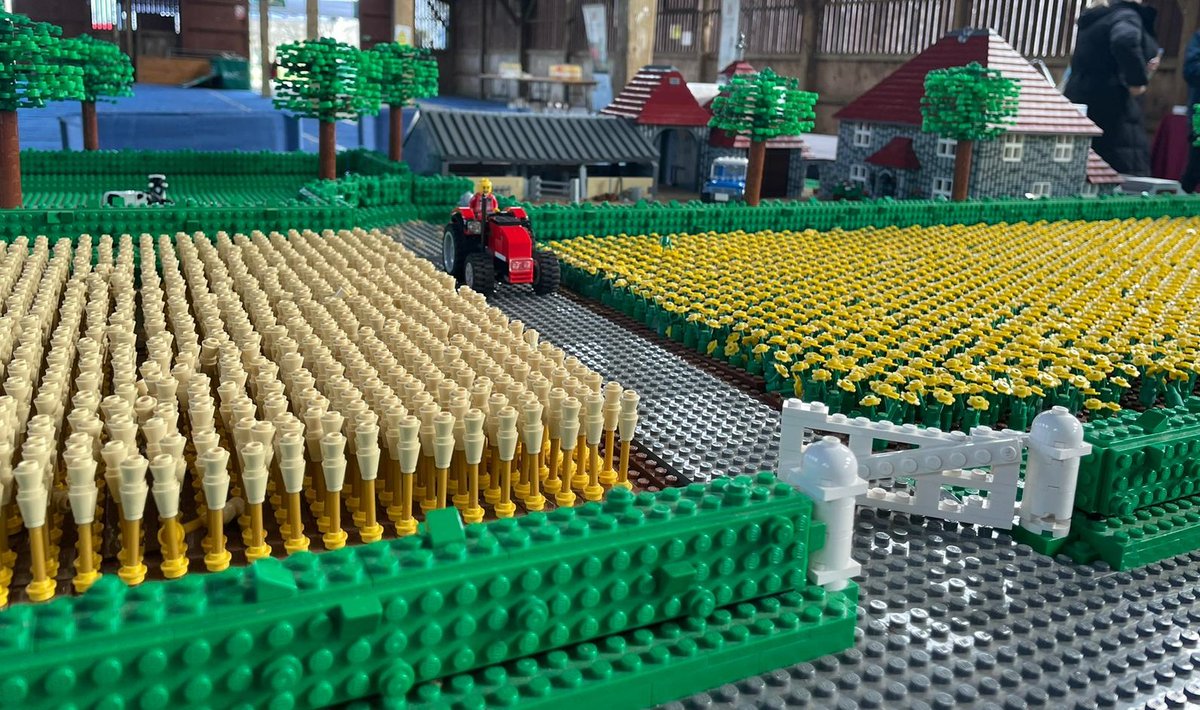 Pheri's tweet photo. Wow, what a day! 4,000 school children came to the Suffolk School Farm and Country Fair. We loved talking about farming, the fascinating science behind it, origins of our food, and how vital it is to care for our countryside. Great to have the Corteva #LegoFarm out on tour again. https://t.co/UZXmrKHSQX