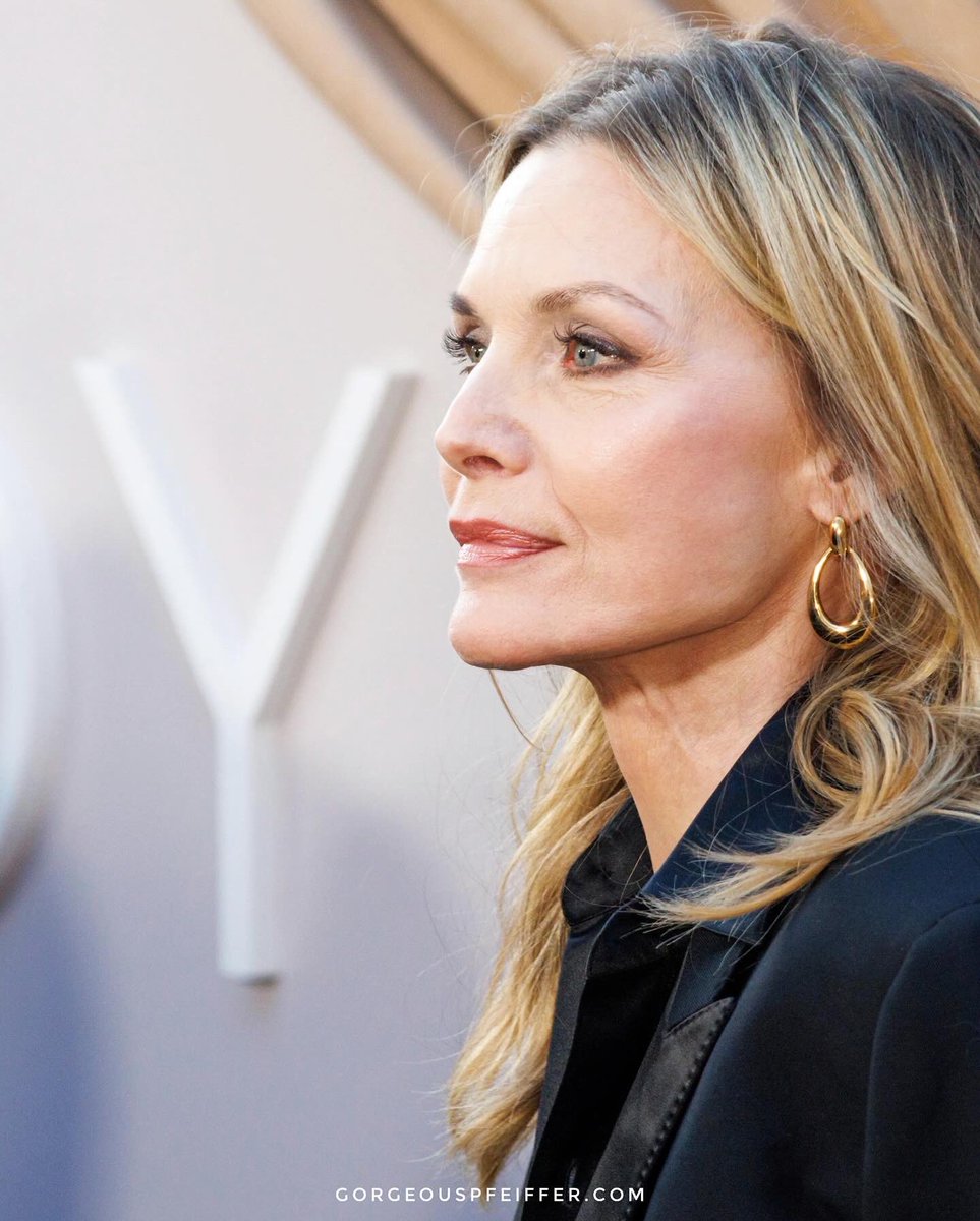 Beautiful photos of Michelle Pfeiffer and David at the Showtime’s FYC Event and Premiere for “The First Lady” at DGA Theater Complex on April 14, 2022.

More Pfeiffer News and Images: gorgeouspfeiffer.com

#michellepfeiffer #catwoman #actress #Hollywood #scarface