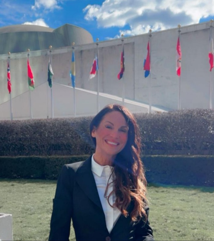 BHRUT_NHS's tweet image. "I genuinely thought my life was over at points"

Clare Raven, an ITU Nurse at our Trust, shares her journey from surviving domestic abuse to speaking at the UN Women's Event, advocating for change for victims of gender-based violence 💙

Read her story: bhrhospitals.nhs.uk/news/i-genuine…