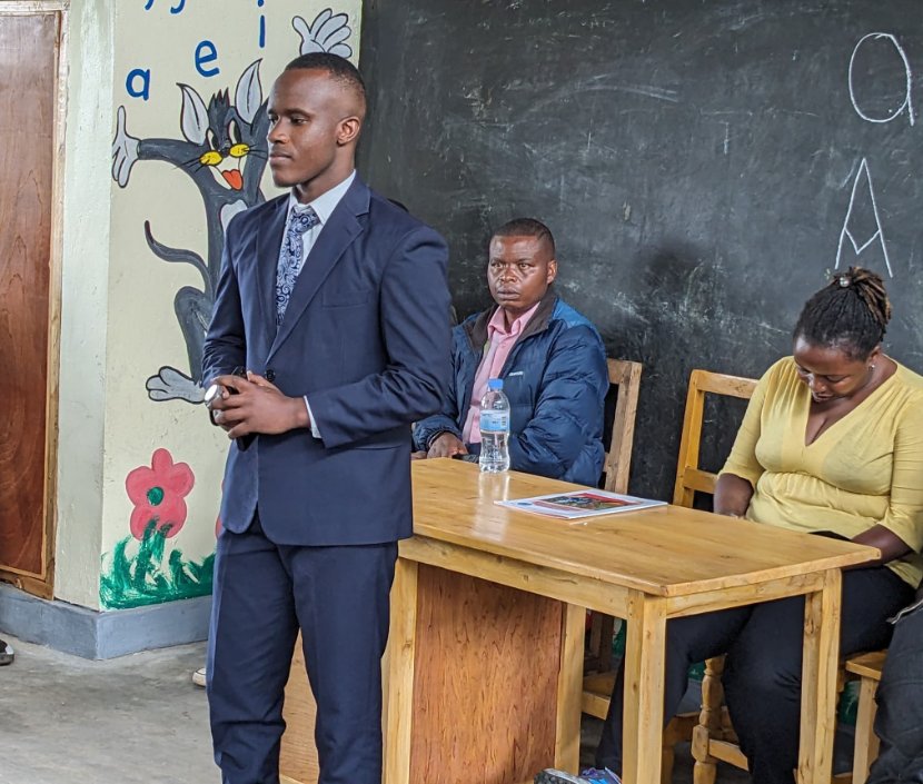 Health_PC's tweet photo. To day, Community outreach started where Health and sanitation officer #Mukamira warmly welcomes #BUTERAJAQUES @JaBuBrand  He passionately shares his vision, inspiring children to embrace education for a brighter future.
@NyabihuDistrict 
@RwandaAgriBoard 
@UR_CAVM 
@sylvaha https://t.co/BIJe68umRZ