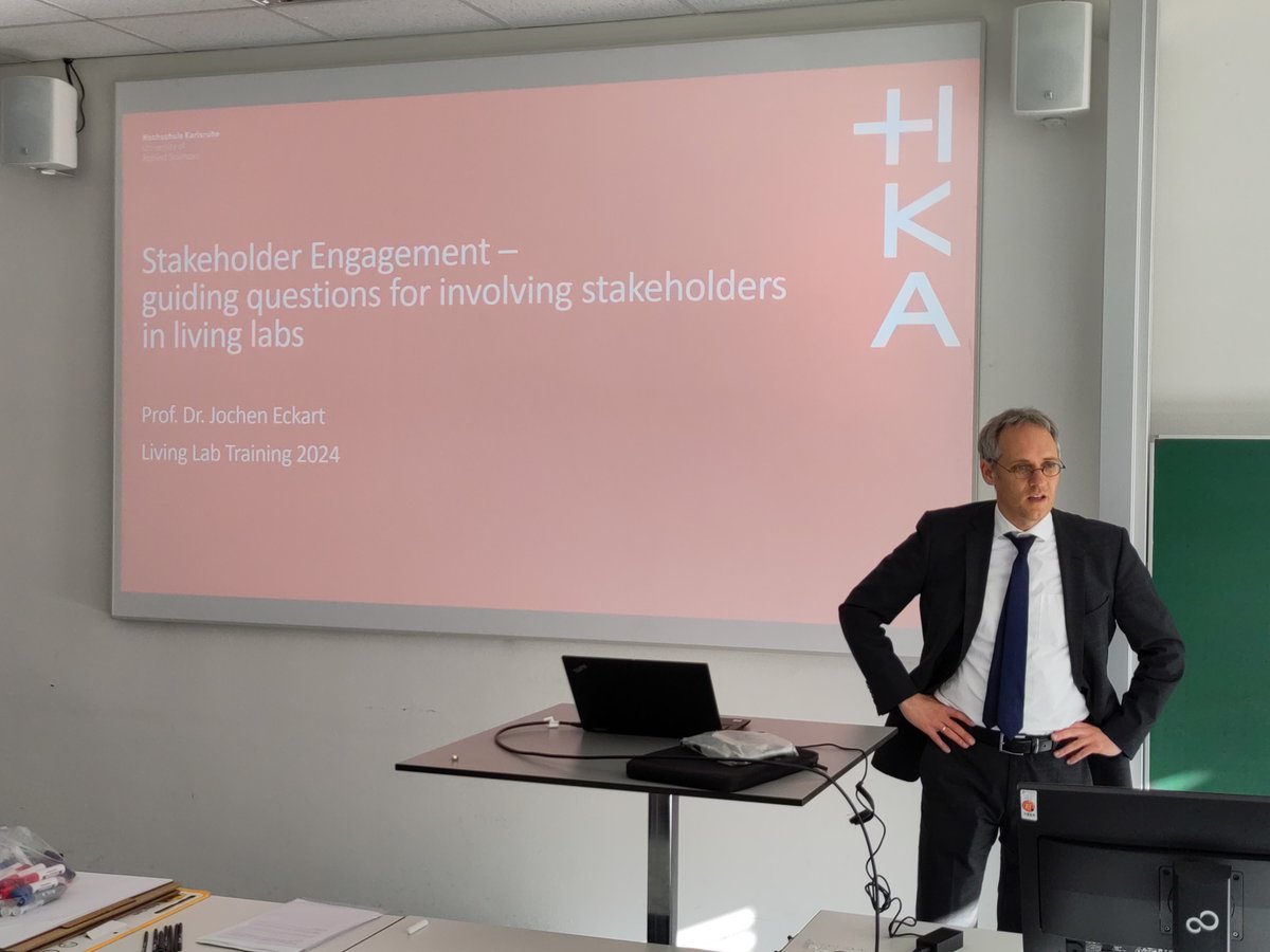 Identifying relevant stakeholders and engaging with them effectively is a key element of successful Living Labs. Presentation by Professor Dr Jochen Eckart @HKAnews for Central Asian experts. #SPCEHub #ISoGBW #Livinglabtraining2024