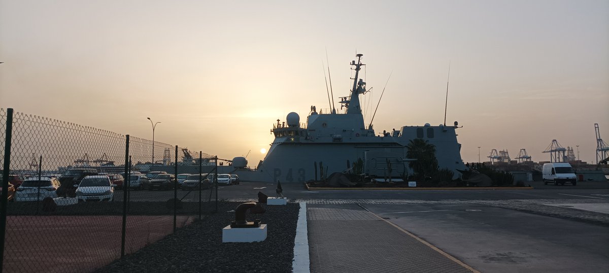 Armada_esp's tweet photo. El Buque de Acción Marítima #Relámpago partió hoy de su puerto base en el Arsenal Militar de #LasPalmas para incorporarse como buque de mando en el ejercicio #EspMinex de la Fuerza de Medidas Contraminas.
#BuenasNoches https://t.co/M6Y2H6FInJ
