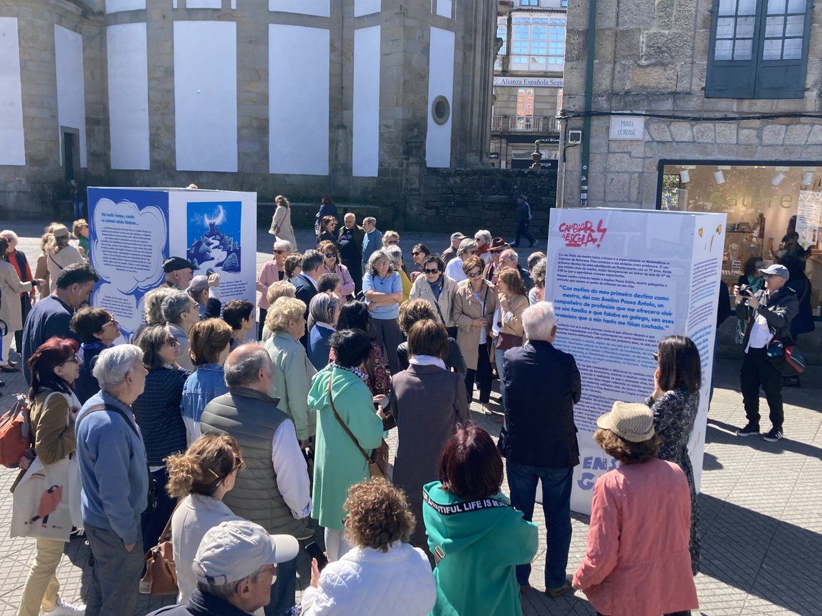 Esta mañá  acompañamos a admirada Fina Casalderrey na inauguración dunha mostra sobre a súa figura e obra. A exposición, promovida por GÁLIX - Asociación Galega do Libro Infantil e Xuvenil e con textos de María Lado, pode visitarse na praza de Ourense de Pontevedra. Ide visitala!