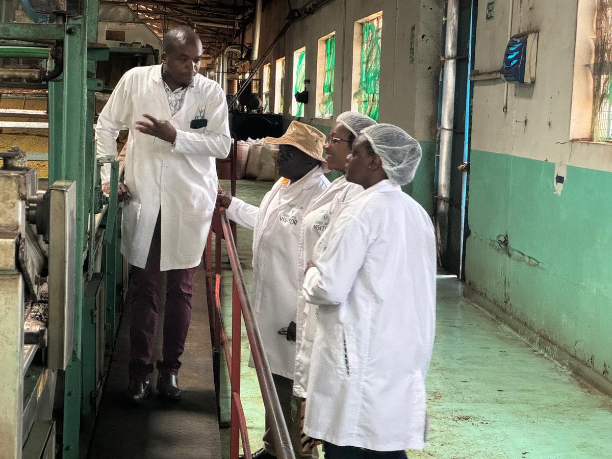 KNCHR led by Director Research Ms. Anne Marie Okutoyi this week engaged with the management and workers of tea factories in Nandi County and emphasized on the responsibility of corporates to respect rights in line with Kenya's National Action Plan on Business and Human Rights.