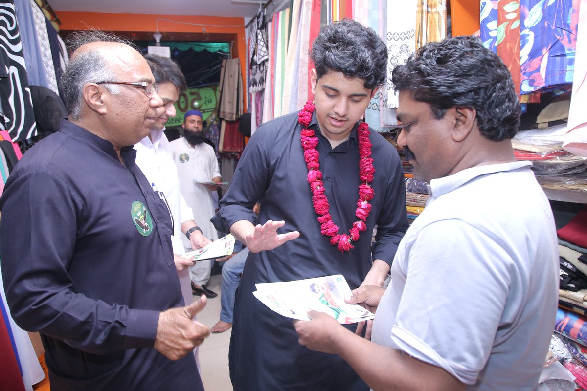 ShehzadHere_'s tweet photo. Shoaib Siddiqui's campaign in PP-149 is a testament to his commitment to the people. Let's stand with him on April 21st and pave the way for progress together. #خدمت_کی_پہچان_عقاب_کانشان https://t.co/45XeLfvzbI