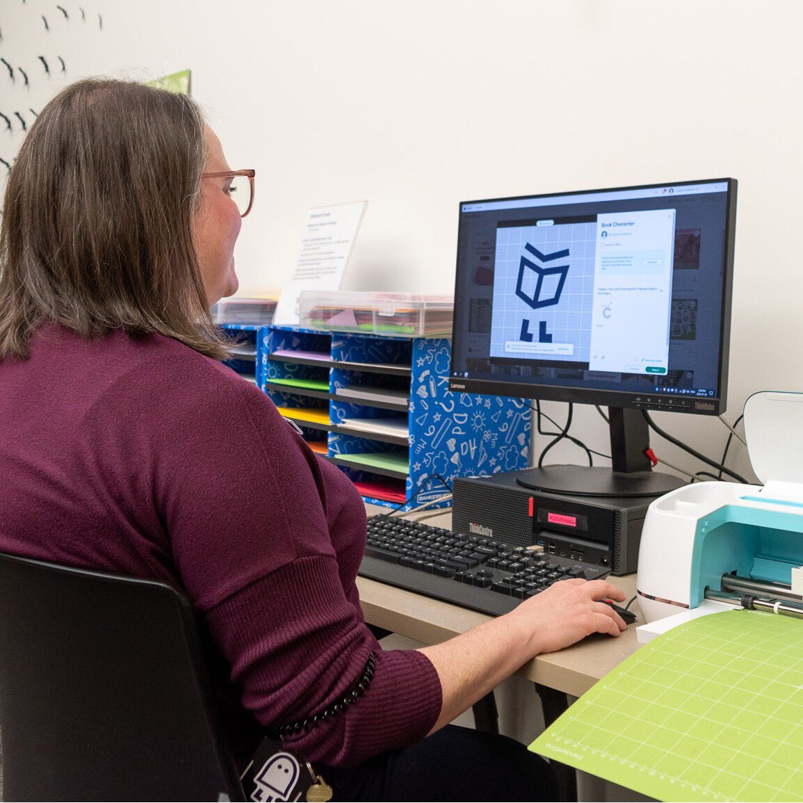 londonlibrary's tweet photo. Tune in to CBC London with @browncbc after 8:15am today for the Library It List. Kristen will talking about libraries as the model for sharing and re-using and will highlight upcoming programs such as Saturday's Earthfest, Repair Cafes and Spring Plant Exchanges. https://t.co/VMBvVm4guA