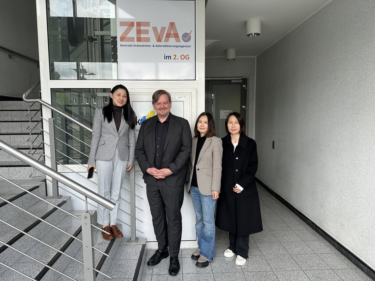 HSchaeferZEvA's tweet photo. More things than just conferences happening this week. A very productive meeting with representatives of the Beijing Ouhua Yuanjing Education Investment Consulting Co. Ltd. to discuss the possibility of collaboration in the Chinese higher education sector.
#zeva https://t.co/GJhVcl0wZS