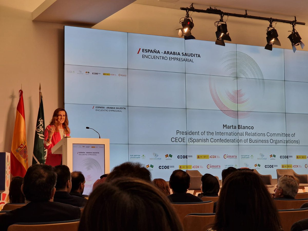 IMATHIA_'s tweet photo. Ayer, durante el Encuentro Empresarial España – Arabia Saudí, país estratégico, tuvimos el privilegio de participar en un intercambio fructífero de ideas y oportunidades. 

@Cámara de Comercio de España,  @CEOE @ICEX 

🤝🌍 #España #ArabiaSaudí #ColaboraciónComercial https://t.co/loW3LRdwM0