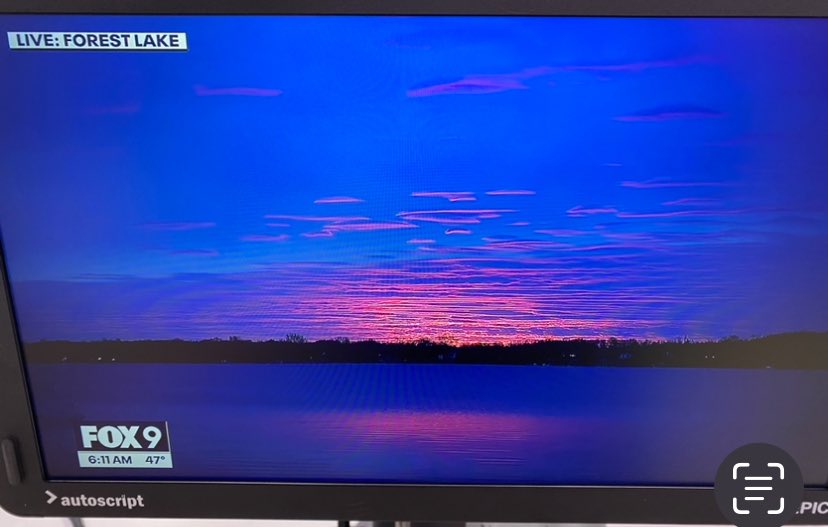 Good morning on this #gatewaytotheweekend 👀 LOOK at that sunrise! Yes, it’s time to 🎵 Wake Up w/ Fox9 Enjoy your day and I’ll see you on the 9 👍 @FOX9