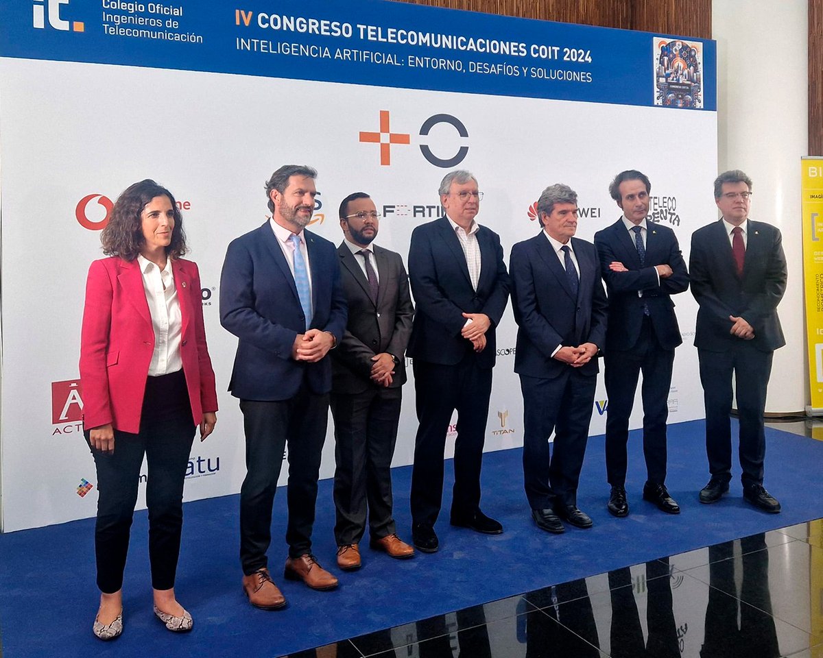 joseluisescriva's tweet photo. Un placer participar en el #IVCongresoTelecomunicacionesCOIT2024, donde he resaltado:
-El gran nivel de los ingenieros de telecomunicación 🇪🇸
-Su protagonismo en el desarrollo ético de la #IA
-El proyecto piloto para atraer talento TIC a las AAPP con un sistema similar al MIR🩺 https://t.co/531uFVqkNa