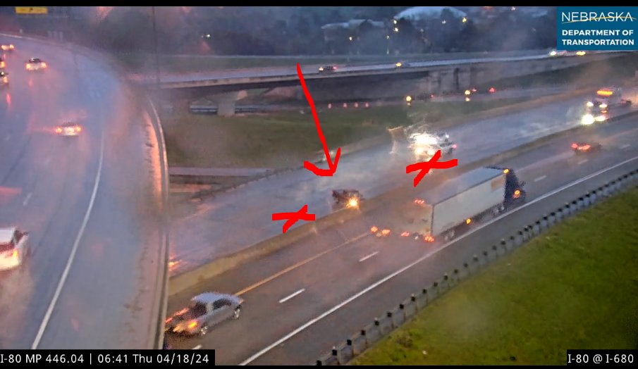#Omaha  #DouglasCounty
Crash I-80 WB @ I-L-Q split. 
Left lane blocked, keep right. 
new.511.nebraska.gov/event/NECARS5-…