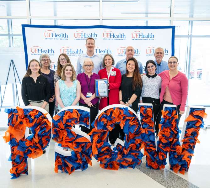 Congrats to MBI researcher Dr. Catherine Price & her Perioperative Cognitive Anesthesia Network team on UF Health Quality Team Award. 1st-of-its-kind program seeks to identify older adults w/ risk of developing cognitive problems after surgery. Read more: bit.ly/4aCqShO