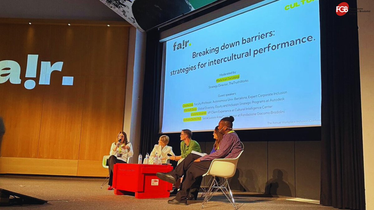 'Breaking down barriers: strategies for intercultural performance' was the theme of the panel @barbaradmicheli participated in today at #FAIRBarcelona. Barbara shared the strategies and resources that @FGB_EU provides to organisations looking for change.