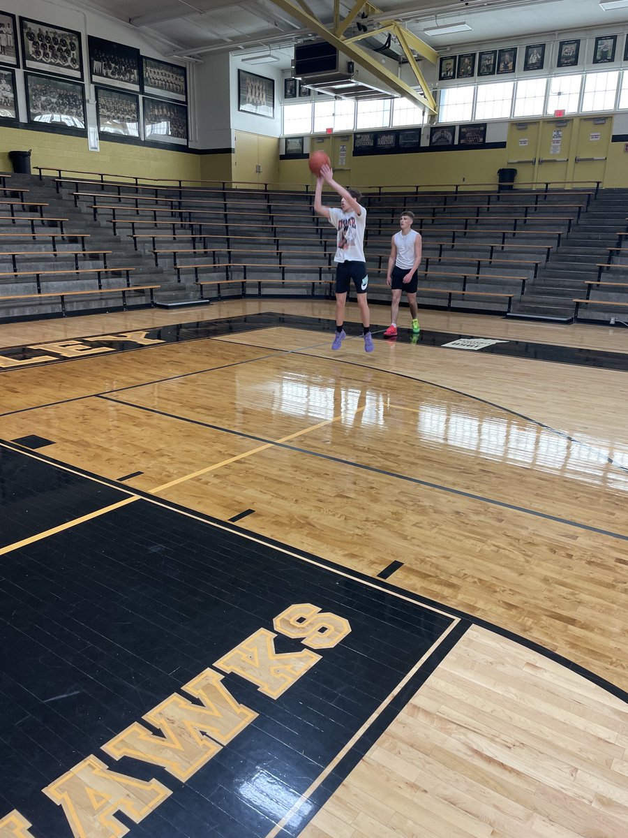 blackhawk_bball's tweet photo. Congratulations to ⁦@Keyt_jones⁩ on being our Breakfast Club Shooter of the day! #emptythetank https://t.co/LSzHEJ0vSY