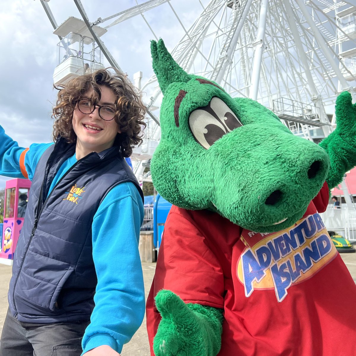 Join our dynamic team at Adventure Island! 🎢 Interview slots available this weekend and next. Don't miss out on a summer of fun! ☀️ Apply now: adventureisland.co.uk/recruitment/ #SouthendJobs #EssexJobs