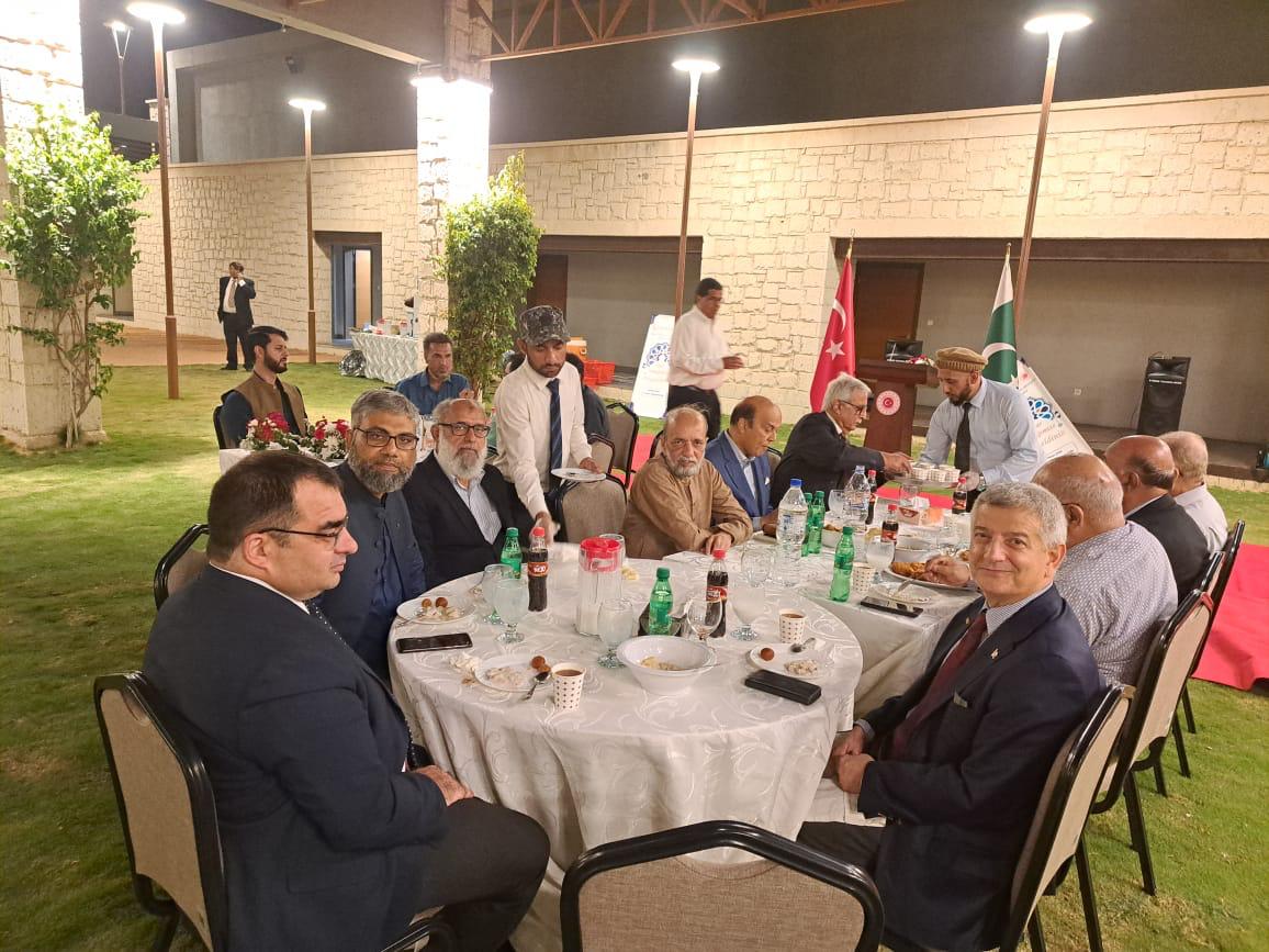 We were very proud to organize an Iftar Dinner at our Consulate in cooperation with the Karachi Chapter of the Turkiye Pakistan Alumni Trust. 🇹🇷🇵🇰

#PakistanTurkiyeAlumniTrust
#EducationInTürkiye