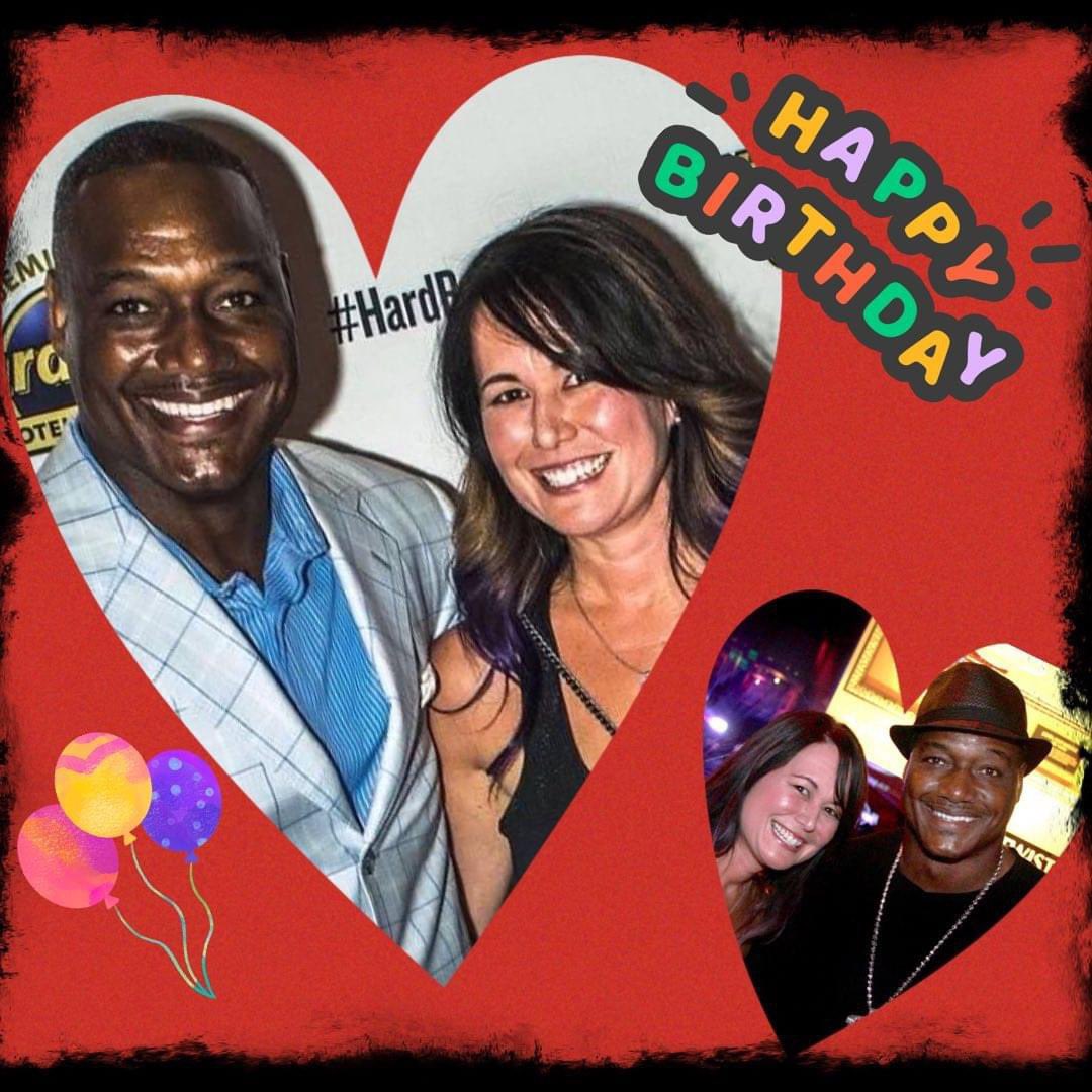 ladyem2's tweet photo. Happiest of birthdays to my favorite @buccaneers @officialdbrooks55
🎉❤️🎂 #gobucs #db55 #derrickbrooks https://t.co/fmtvCHtvza