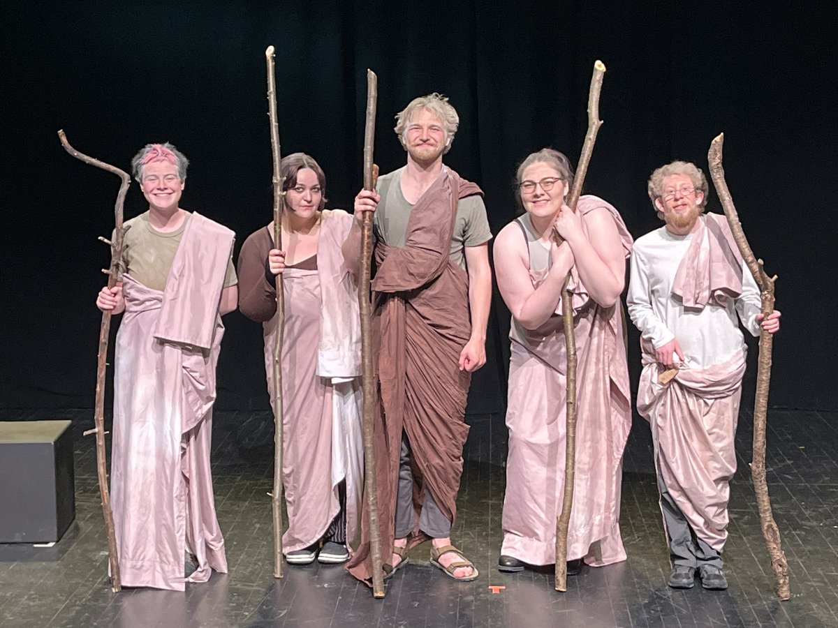 theoctopiehole's tweet photo. Limitless love to my chorus and all of the endless lyrical jokes that we made trying to memorize these songs, it was truly such an honor to compose for you all. You'll always be my dear oldheads! From L-R, Drew McCormick, Alexis Lindsay, Will Todt, Tina Rodina &amp; Gideon Lieberman. https://t.co/rV5L3lefE9