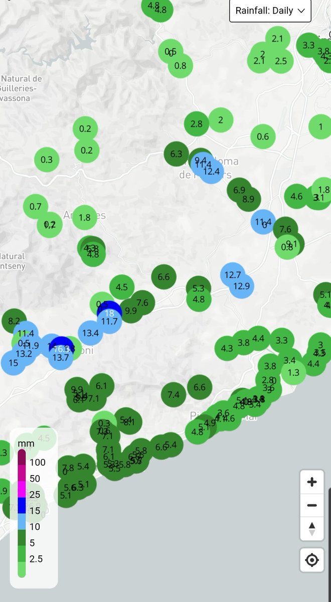 4 trons entre Lloret de Mar i Vidreres.
Va plovent per tercer dia seguit a punts de la Catalunya humida. La sequera es va fent més crua a la Catalunya seca, amb 0 litres/m² aquest #abril2024. Així estem.
13 mm a Caldes de Malavella sud avui.