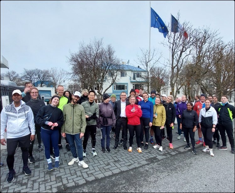 A pleasure to welcome the brave @MFAIceland runners + embassies as they stopped by @FranceenIslande - 1 year of hard training ahead to run with you in 2025!