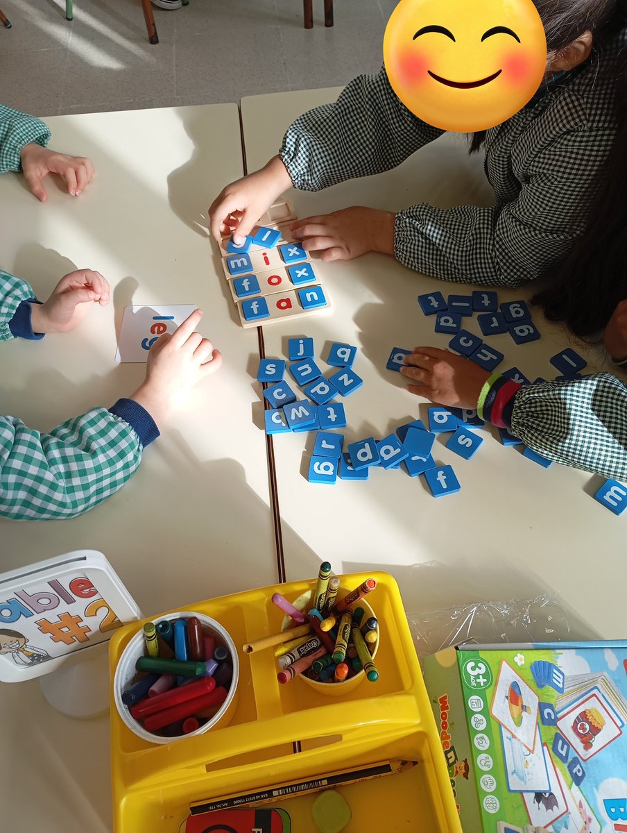 CofinoAngela's tweet photo. Working stations to work phonics with Pre-Primary 4.
@ColeParqueIn 
#handsonphonics https://t.co/YwPPnPb5LH