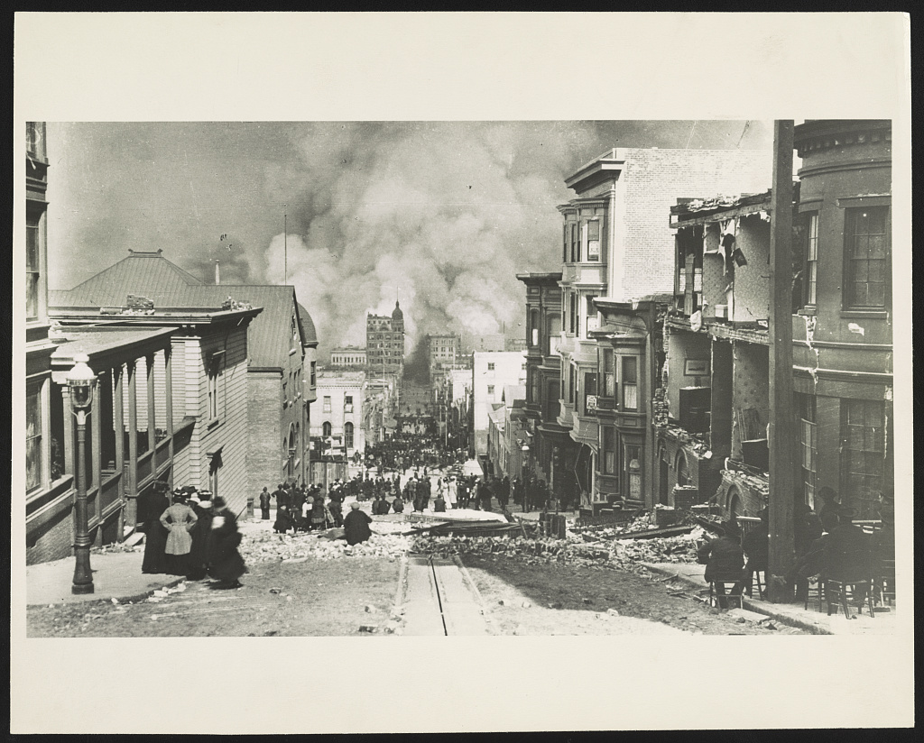 #ThisDayinHistory 1906, an 8.3 earthquake rocked San Francisco, causing widespread destruction and casualties. From The American Historian archives, read up on working with these kinds of histories in our issue on “Disaster History.” oah.org/tah/february-4/