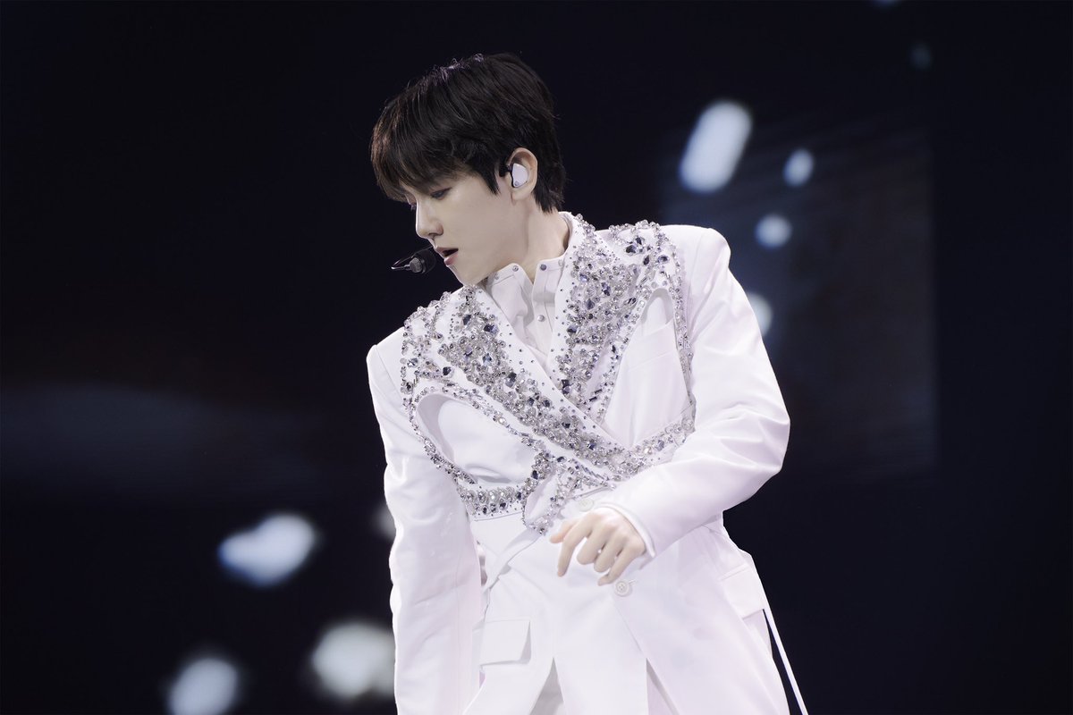 applewood_kr's tweet photo. 2024 BAEKHYUN ASIA TOUR
[Lonsdaleite] IN MANILA

Thank you for watching, EXO-Ls!
Manila, you made Baekhyun happy!
Till we meet again, see you soon! 🫶🏻

#백현 #BAEKHYUN 
#2024BAEKHYUNAsiaTour #Lonsdaleite
#APPLEWOOD #WilbrosLive https://t.co/yAWwc68XE5