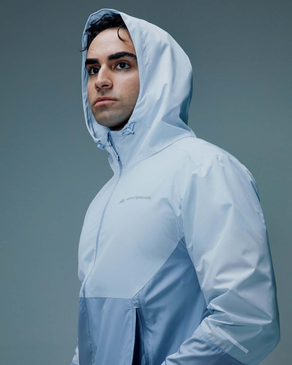 Footasylum's tweet photo. the Monterrain Ascent Woven Core Windrunner 🧊 Shop the look via link in bio rn #footasylum #monterrain https://t.co/6qUcoOvcOX