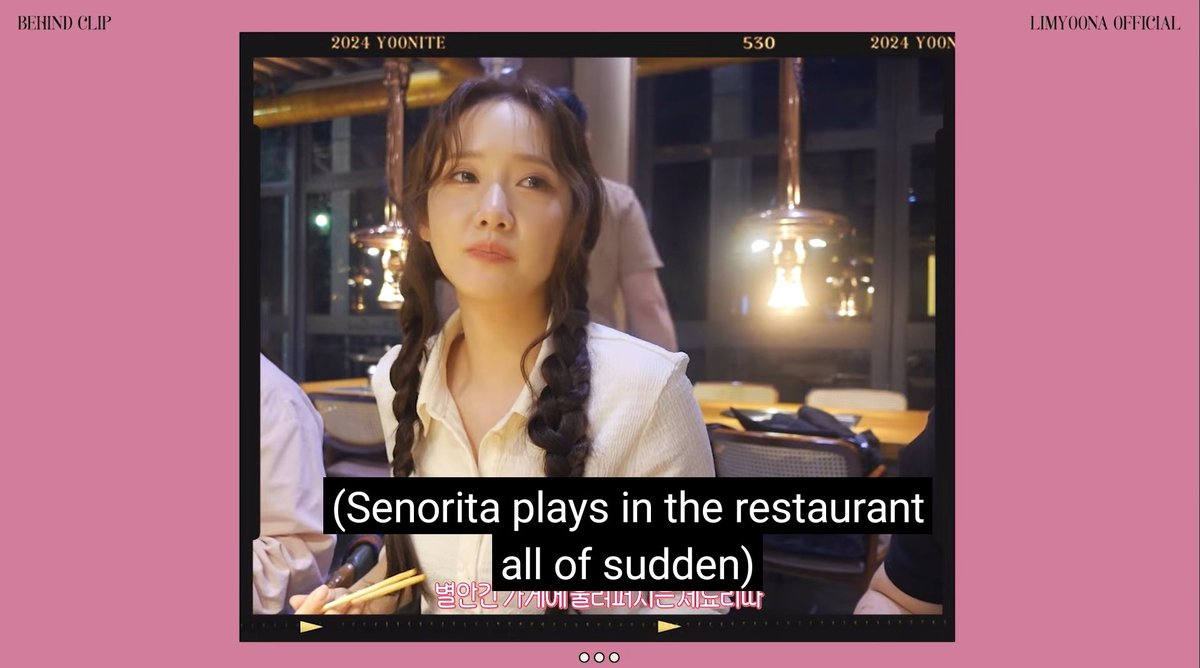 deasy_udp's tweet photo. I can't blame Yoona for that. It happened to me, too. After the MBC Gayo performance, Senorita for most Kpopers is Yoona and Junho, not Camila and Shawn 😂

Every time I hear it, their black and red performances keep repeating in my mind ♥️🖤 https://t.co/gjLniPUe0L