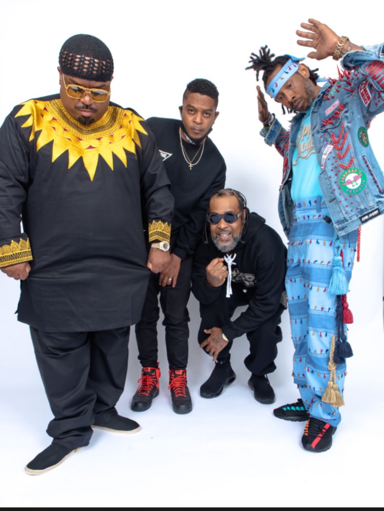 #goodiemob
@CeeLoGreen @tmogoodie #khujogoodie @GippGoodie