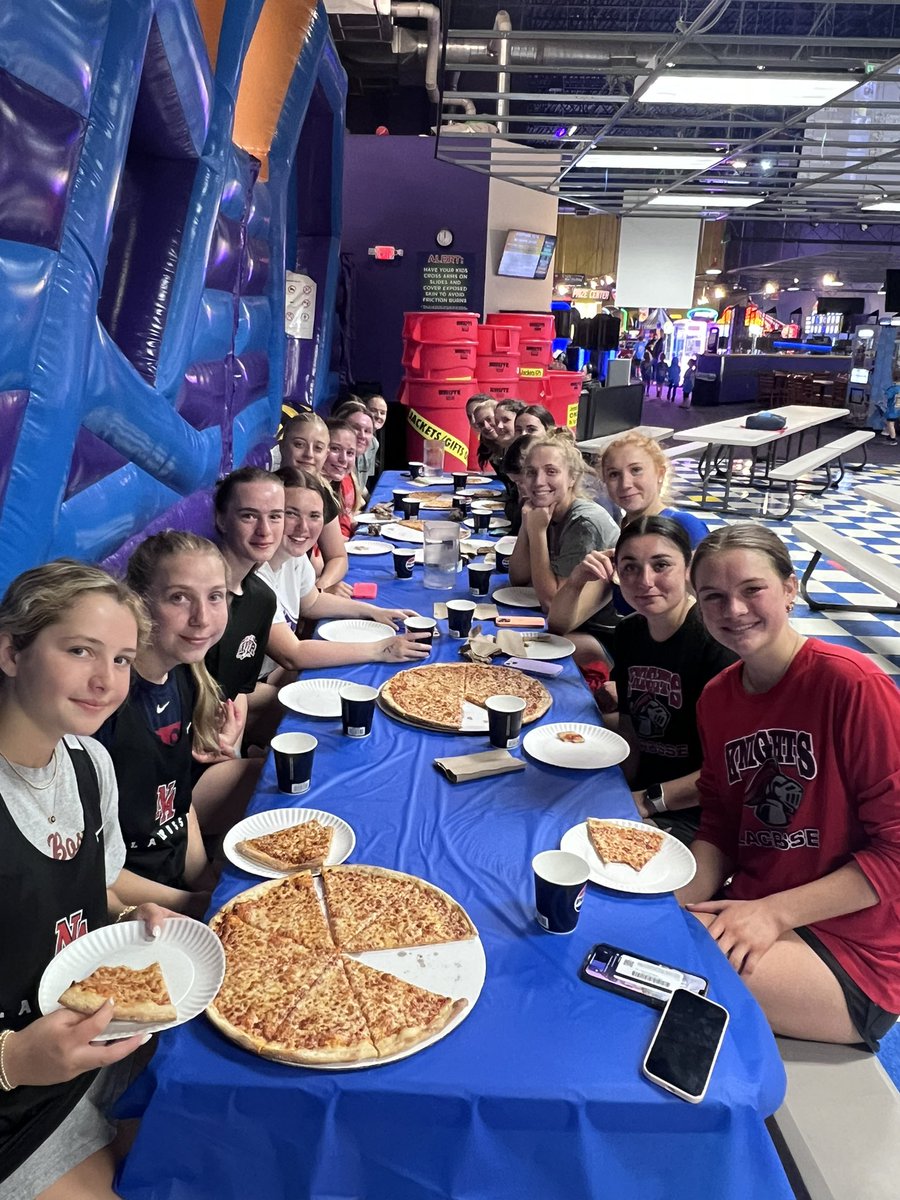 NA_GLAX's tweet photo. Had a blast team bonding at Xtreme Craze!! #blueteamontop #uswetogether https://t.co/tyREiK4x68