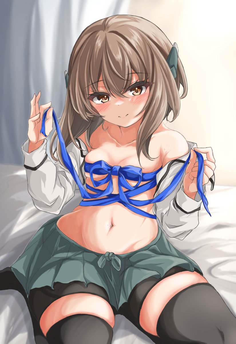 これは返済予備軍こと、「衣服と身体をしっかり別管理で描いてるんだけど俺が満足しちゃって健全差分で終わっちゃってる絵たち」です 