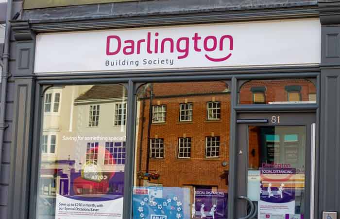 Darlington Building Society @DarlingtonBS signs #agefriendlyemployerpledge bit.ly/4aEfrGm #agefriendlyemployer #agefriendly